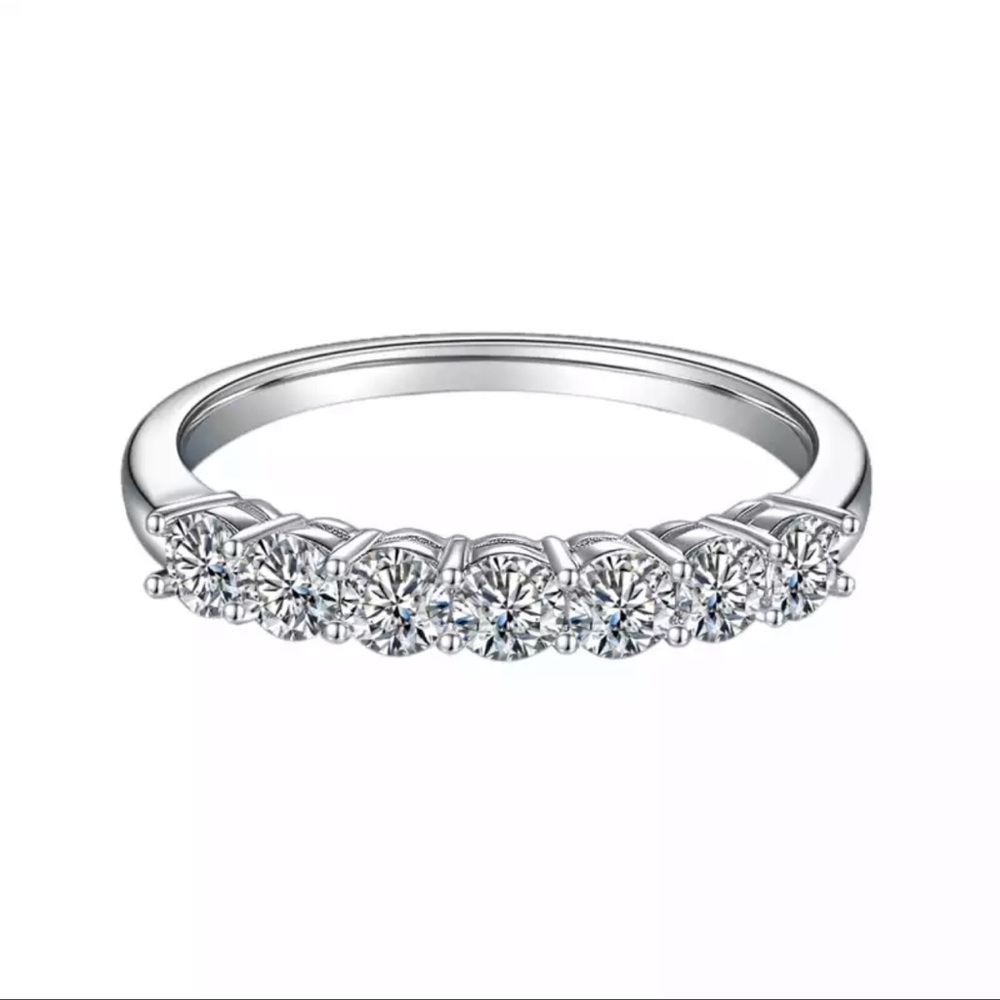 .7ct Moissanite Diamond wedding ring band